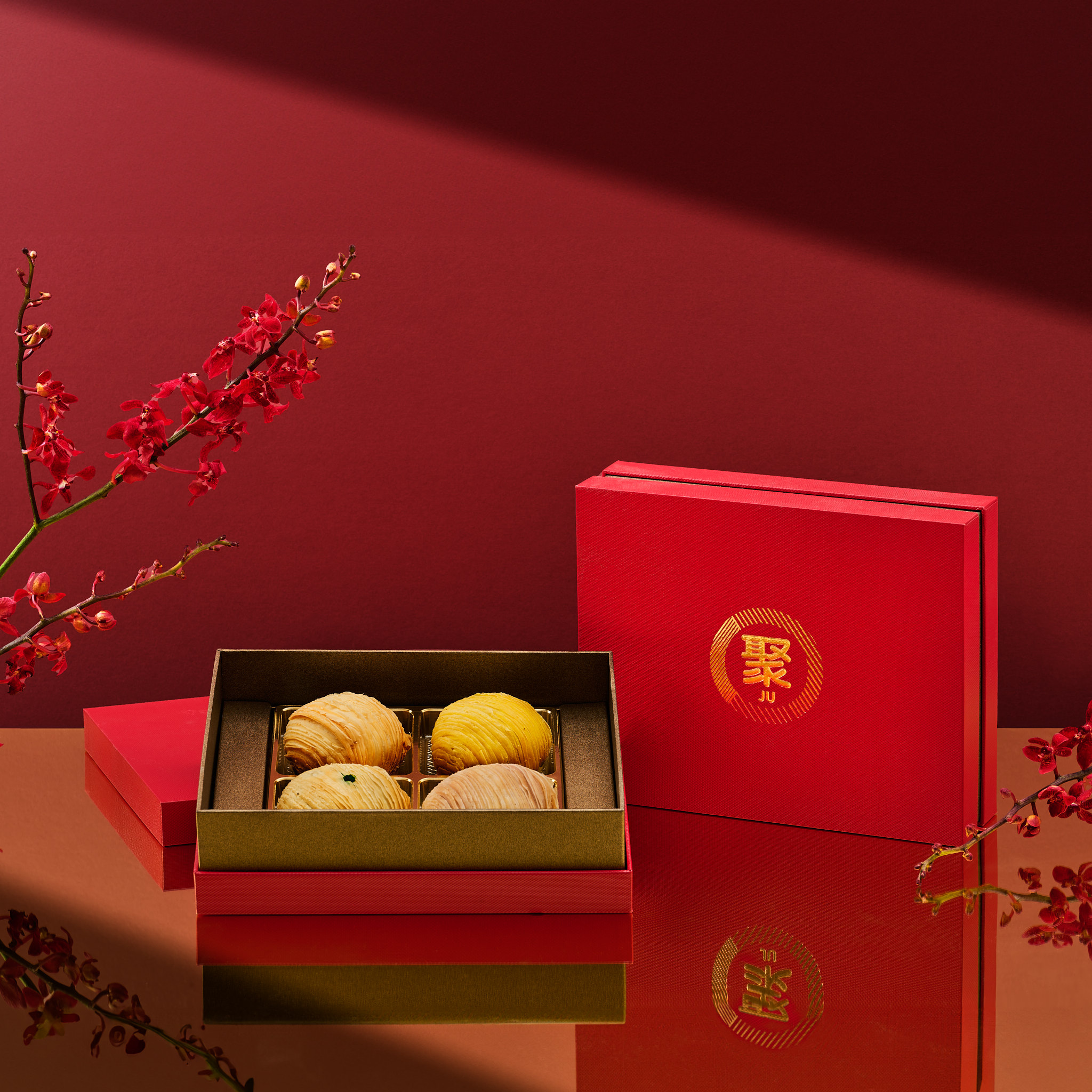 JU-Signature-Flaky-Teochew-Orh-Nee-Mooncakes