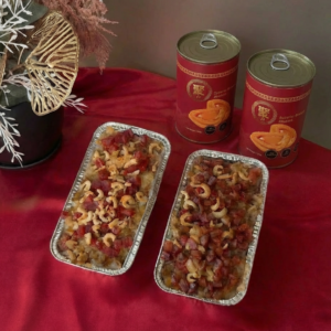 Prosperity "JU" Gift Set (2 Cans of 6-Head Abalone + Fortune Carrot Cake + Abundance Yam Cake)